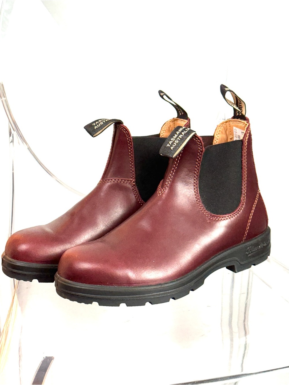 NEW! Blundstone Classic Auburn Red Size 8.5 Women